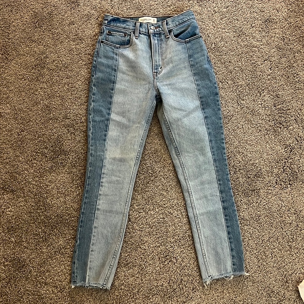 Abercrombie and Fitch two tone mom jeans